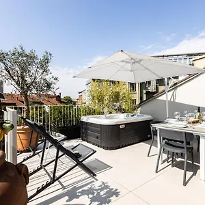 *villa Olivo*with Private Terrace & Jacuzzi + 3bedrooms Milan