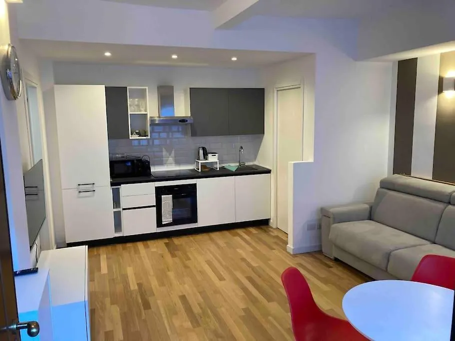 Bilocale Zona Bocconi-Navigli Villa Milan Italy