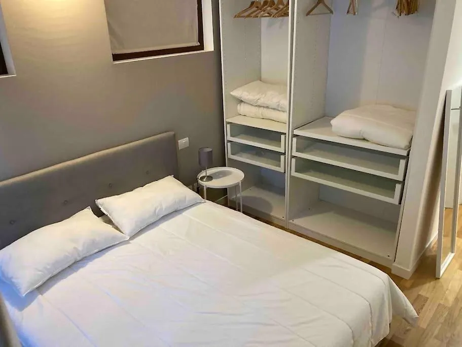 Holiday home Bilocale Zona Bocconi-Navigli Villa Milan